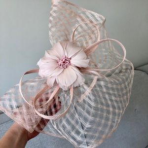 Pink Fascinator, Derby Hat (Beige, Neutral, Tan)
